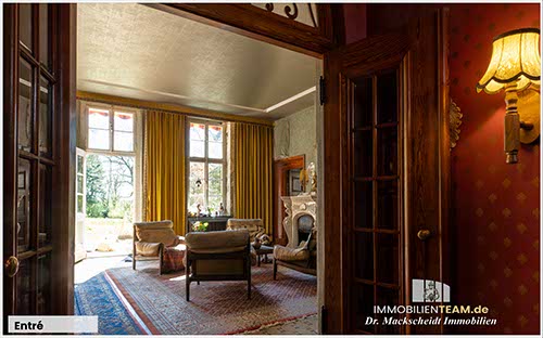 romantische herrschaftliche Villa mit See in Alleinlage am rechten Niederrhein zu verkaufen