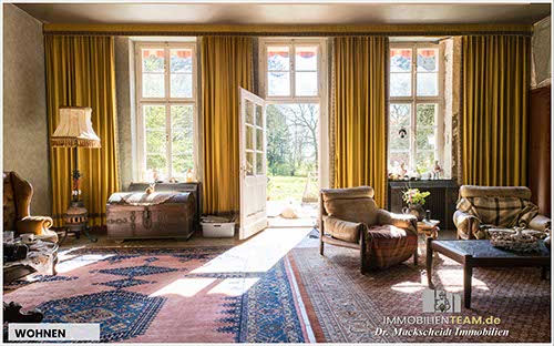 romantische herrschaftliche Villa mit See in Alleinlage am rechten Niederrhein zu verkaufen