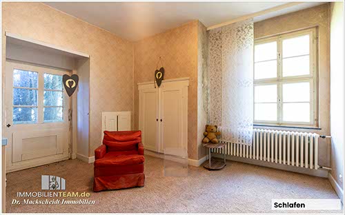 romantische herrschaftliche Villa mit See in Alleinlage am rechten Niederrhein zu verkaufen