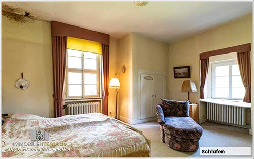 romantische herrschaftliche Villa mit See in Alleinlage am rechten Niederrhein zu verkaufen