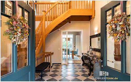 Exklusives und modernes Haus im belgischen Landhausstil in Langenfeld