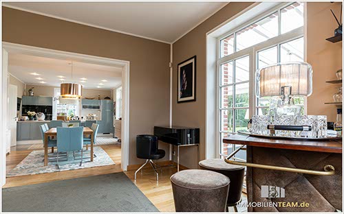 Exklusives und modernes Haus im belgischen Landhausstil in Langenfeld