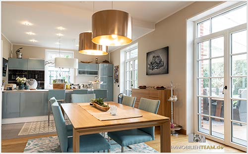 Exklusives und modernes Haus im belgischen Landhausstil in Langenfeld