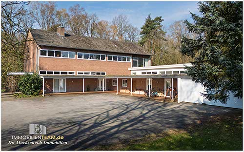 Schule auf dem Land als Wohnhaus mit viel Raum kaufen