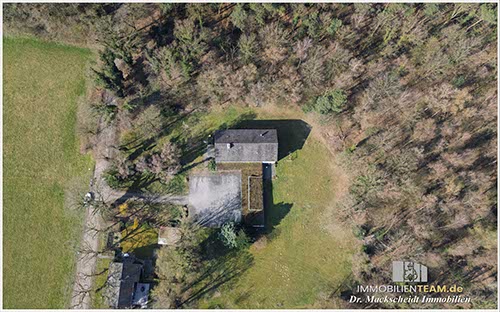 Schule auf dem Land als Wohnhaus mit viel Raum kaufen