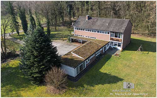 Schule auf dem Land als Wohnhaus mit viel Raum kaufen